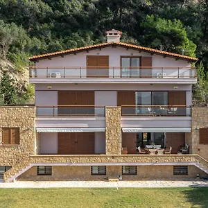 Case de vacanță Seagrove, Beachfront In Possidi #feelslikehome, Skála Foúrkas